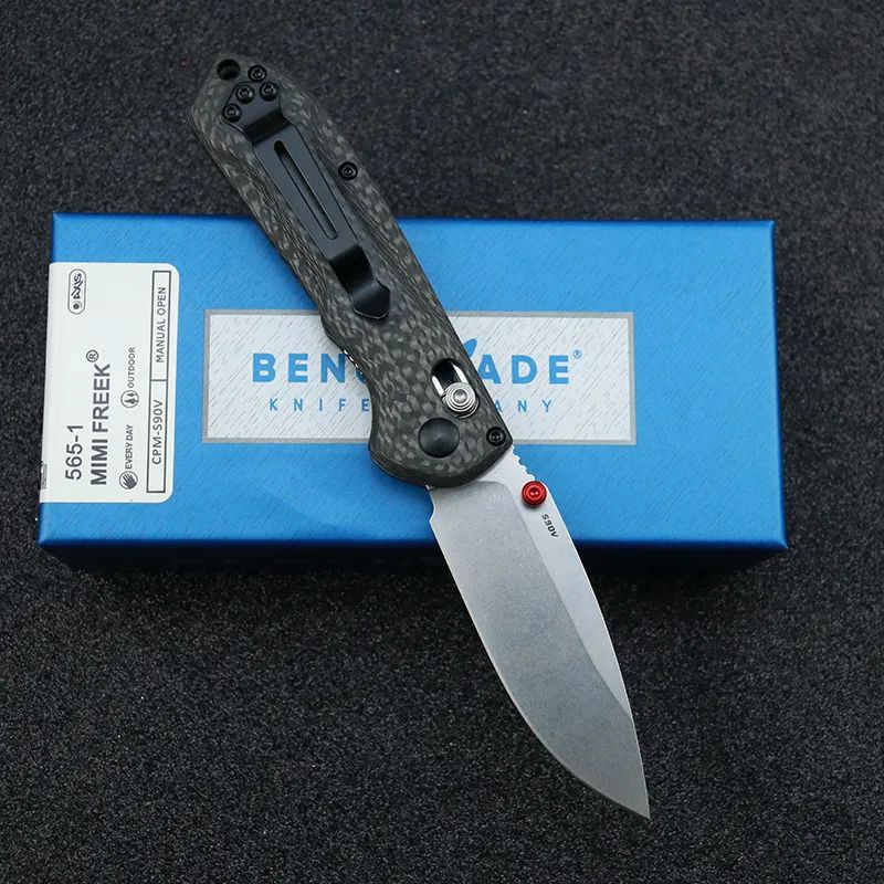 Benchmade BM565-1 Mini Freek: Premium Carbon Fiber Edition
